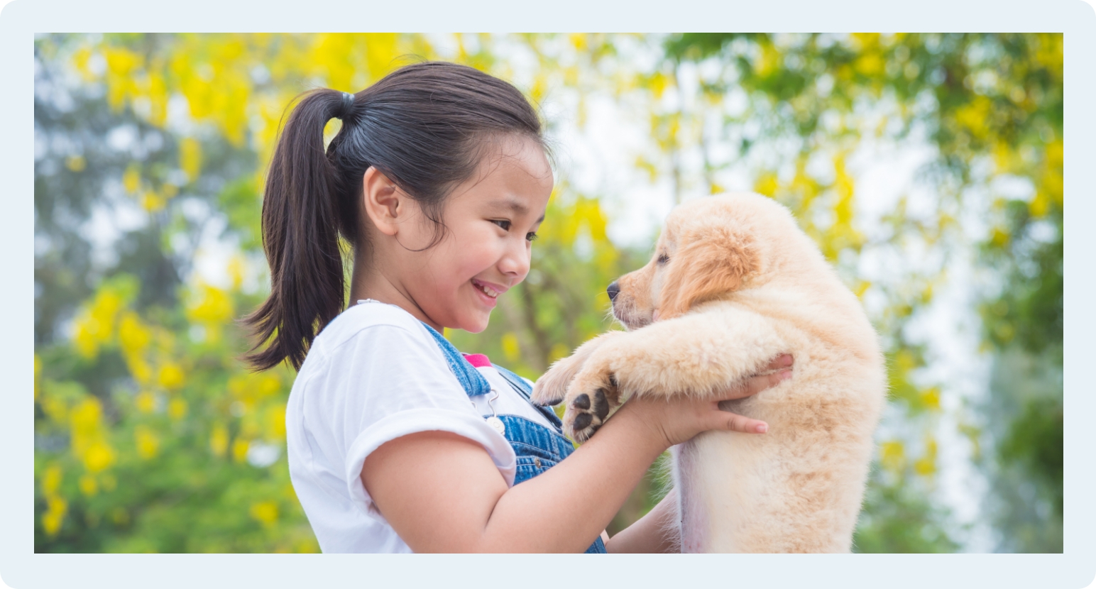 少女と子犬
